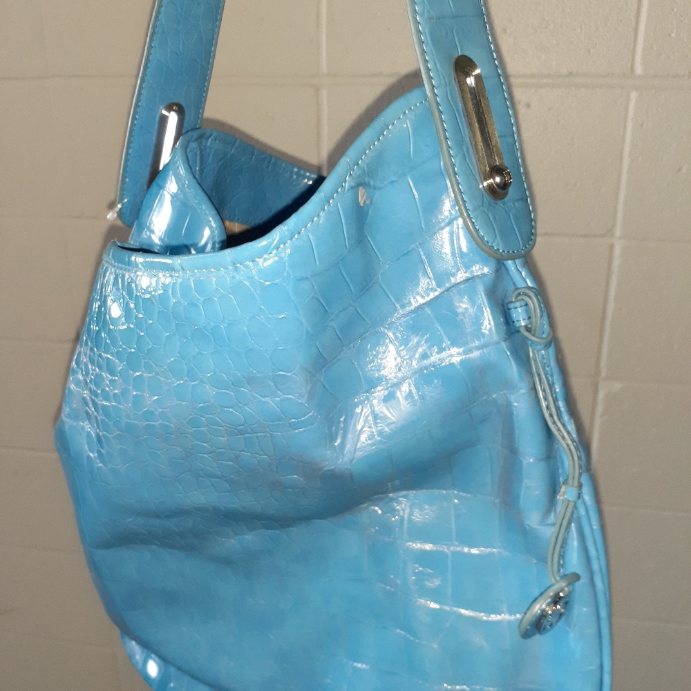 LIZ CLAIBORNE VEGAN LEATHER BLUE HANDBAG